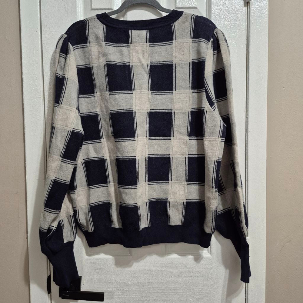 LuLaRoe Piper balloon sleeve sweater in a blue and gray plaid sz 2x - Picture 2 of 7